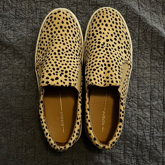 Report Shoes - Report spotted flat slip on sneaker, 8